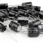 ΠΥΚΝΩΤΗΣ ΗΛΕΚΤΡΟΛΥΤΙΚΟΣ 1μF / 400V