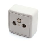 TV/FM/SAT SPLITTER. WITH COVER AND BOX FOR WALL MOUNTING - PASS-THROUGH TYPE