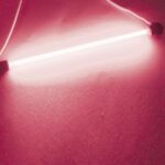 COLD-CATHODE FLUORESCENT LAMP. Ø4mm LENGTH : 10cm. PINK