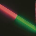 DUAL COLOUR LIGHT STICK Ø1.5cm x 24cm (GREEN/RED)