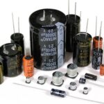 ELECTROLYTIC CAPACITOR 22µF / 400V